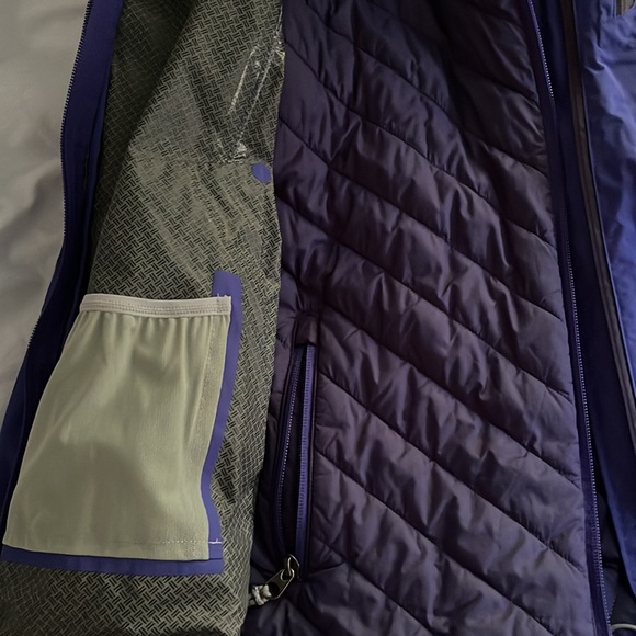 Purple, two layered kids’ L.L. Bean winter jacket, worn often, size large 14-16 - Picture 2 of 4